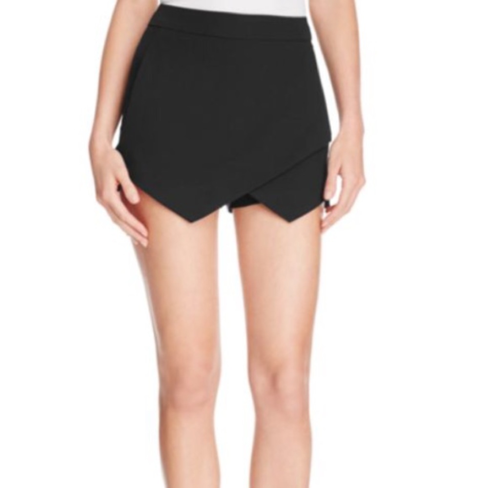 Asymmetric wrap skort